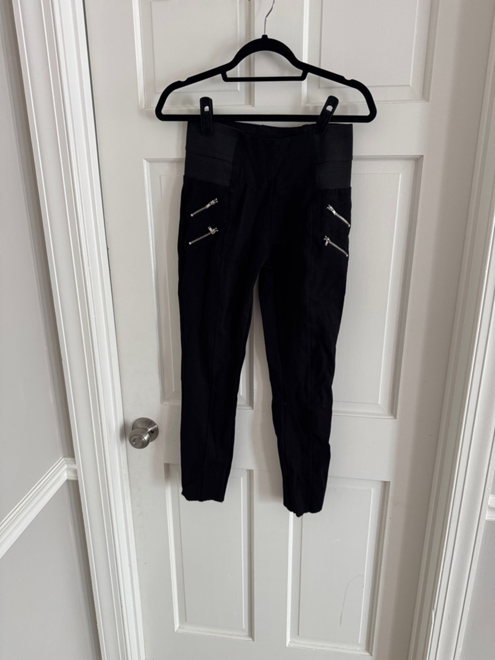 Shinestar Black High-Waist Leggings with Zipper Detail